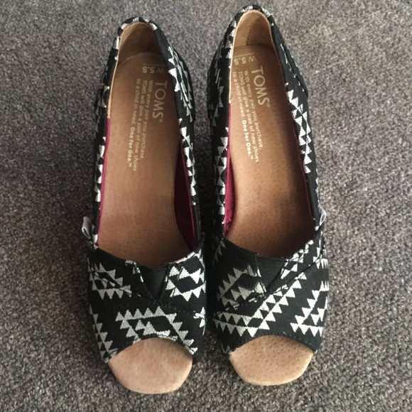 Toms Shoes - TOMs Wedges (Never Worn)